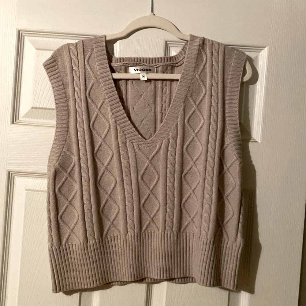Vigoss Sweater Vest Medium